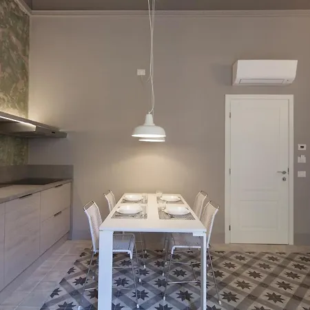 公寓 Casa222 - Stylish Old Town - 5' Station To Cinque Terre 斯培西亚