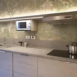 Casa222 - Stylish Old Town - 5' Station To Cinque Terre Appartement La Spezia